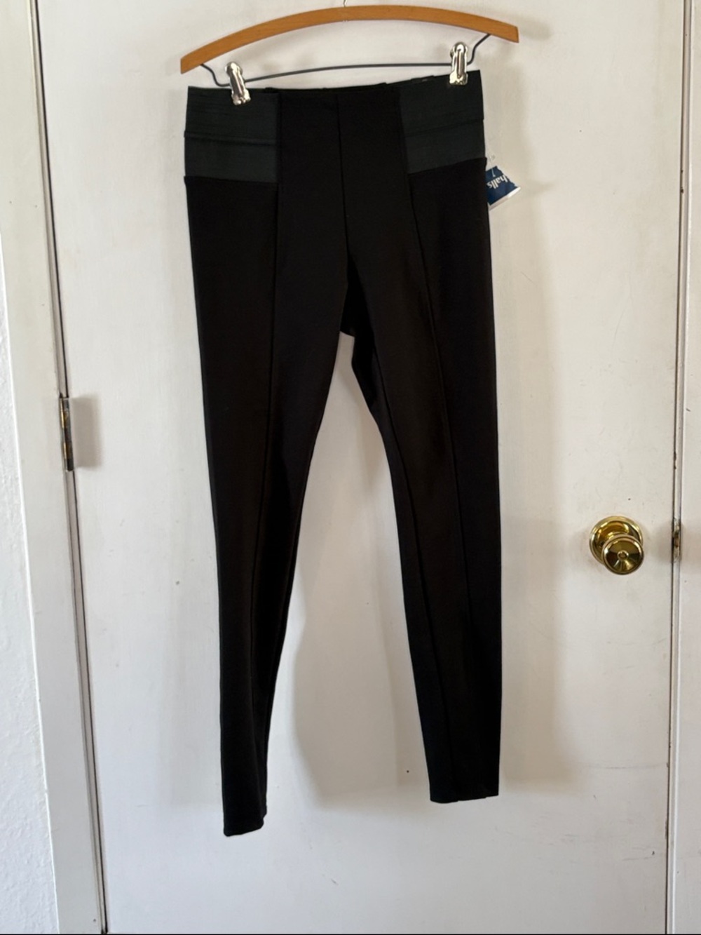 Ci Sono black ponte knit skinny stretch pants Size Medium